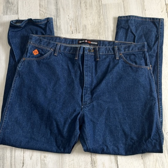 Wrangler Flame Resistant Jeans Size 44 - Picture 3 of 9
